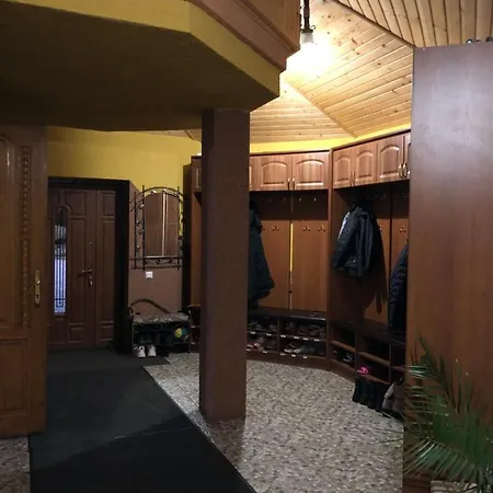 біля погару Slavske