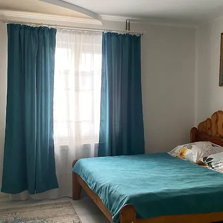 біля погару *