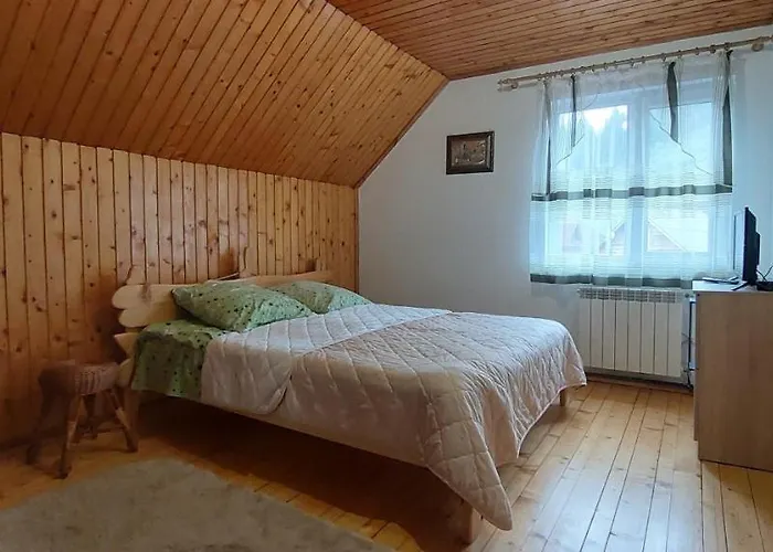 біля погару